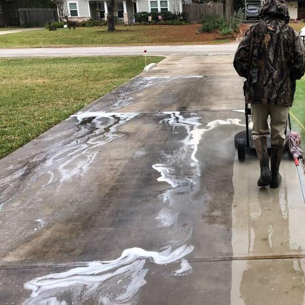 Pressure Washing Sidewalks In Atlanta GA.
